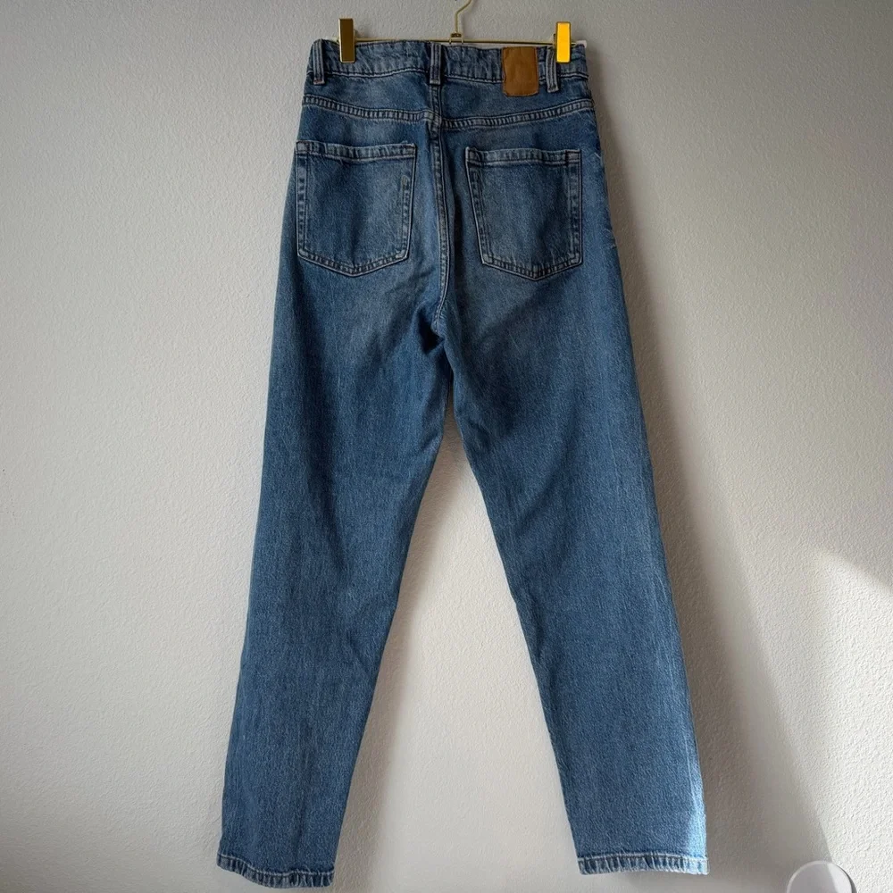 Zara High Waisted Straight Fit Blue Jeans - Picture 6 of 7